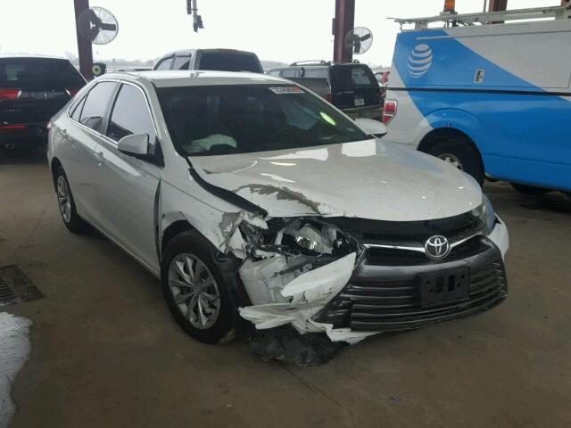 4T4BF1FK4FR490161 - 2015 TOYOTA CAMRY LE WHITE photo 1