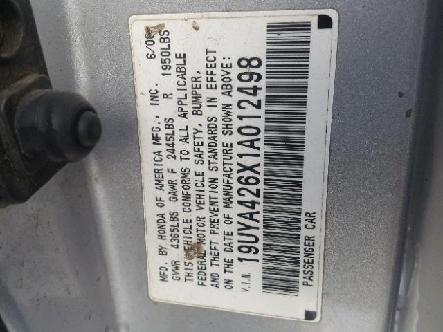 19UYA426X1A012498 - 2001 ACURA 3.2CL TYPE SILVER photo 10