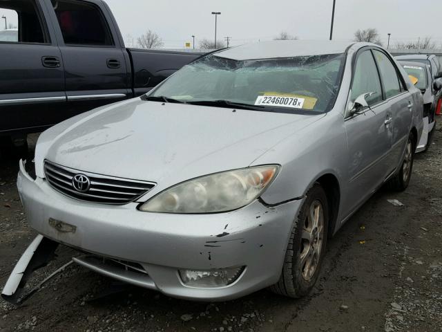 4T1BE30K36U106971 - 2006 TOYOTA CAMRY LE SILVER photo 2