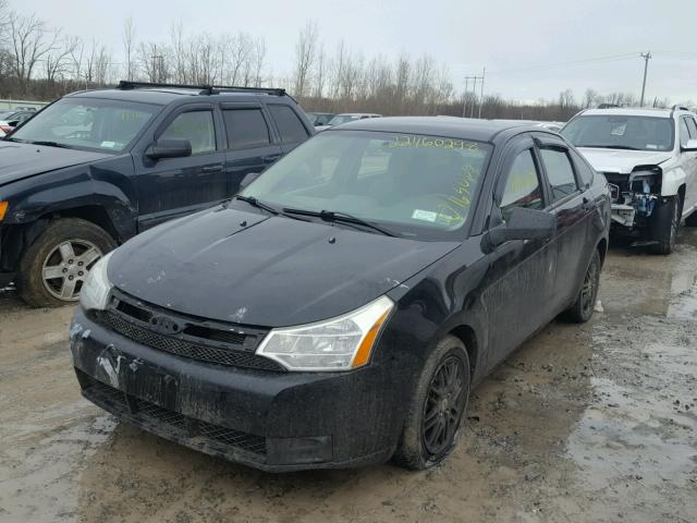 1FAHP3FN9AW133296 - 2010 FORD FOCUS SE BLACK photo 2