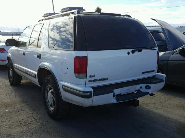 1GNDT13WXXK183265 - 1999 CHEVROLET BLAZER WHITE photo 3