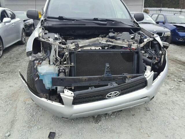 JTMZD33V966016529 - 2006 TOYOTA RAV4 SILVER photo 9