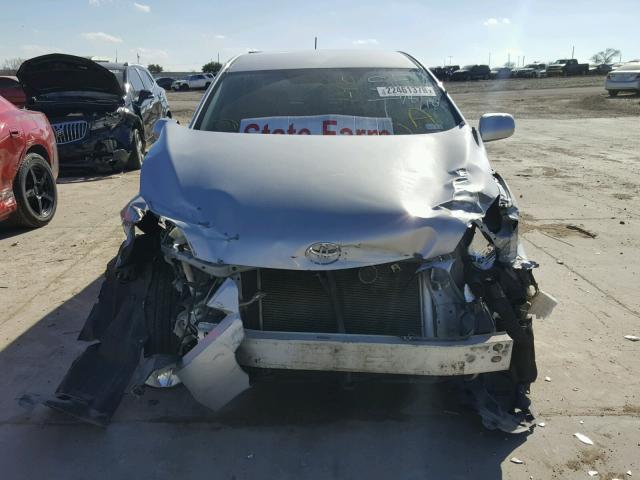 2T1KU40E59C049682 - 2009 TOYOTA COROLLA MA GRAY photo 9