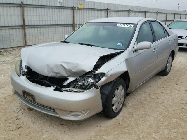 4T1BE30K85U399295 - 2005 TOYOTA CAMRY LE SILVER photo 2