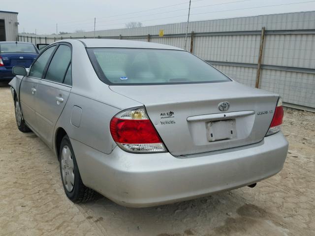 4T1BE30K85U399295 - 2005 TOYOTA CAMRY LE SILVER photo 3