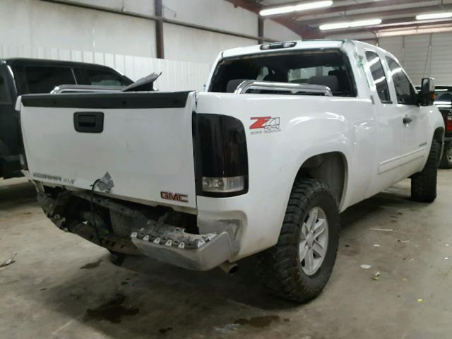 2GTEK19JX81268457 - 2008 GMC SIERRA K15 WHITE photo 4