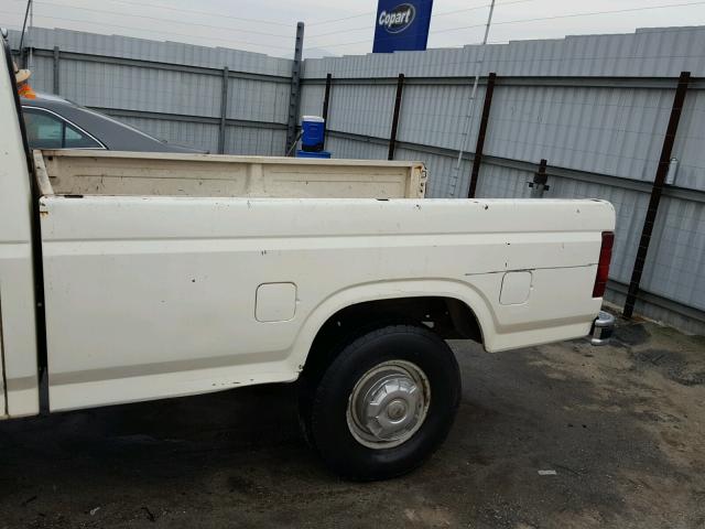 1FTHF2513FPB32622 - 1985 FORD F250 WHITE photo 10