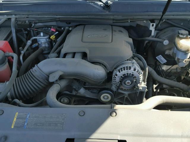 3GNFC16J27G102730 - 2007 CHEVROLET SUBURBAN C SILVER photo 7