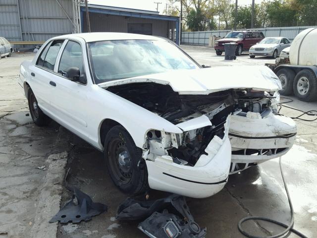 2FAFP71W6XX130349 - 1999 FORD CROWN VICT WHITE photo 1