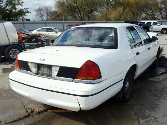 2FAFP71W6XX130349 - 1999 FORD CROWN VICT WHITE photo 4