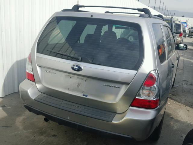 JF1SG63666H759789 - 2006 SUBARU FORESTER 2 GRAY photo 4