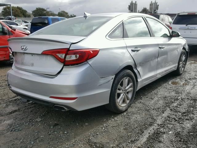 5NPE24AF8GH345025 - 2016 HYUNDAI SONATA SE SILVER photo 4