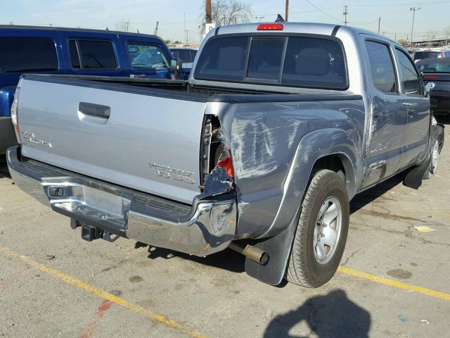 3TMJU4GN1FM188860 - 2015 TOYOTA TACOMA DOU SILVER photo 4