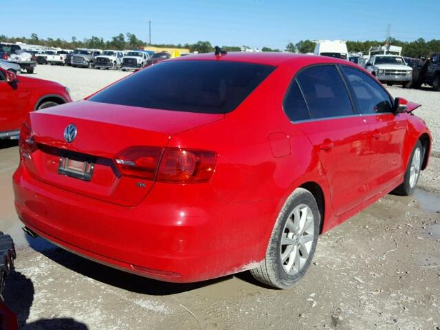 3VWD07AJ8EM432564 - 2014 VOLKSWAGEN JETTA SE RED photo 4