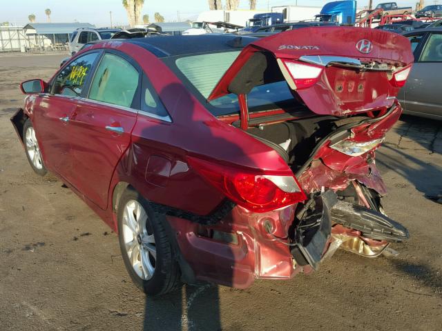 5NPEC4AC2CH392399 - 2012 HYUNDAI SONATA SE RED photo 3