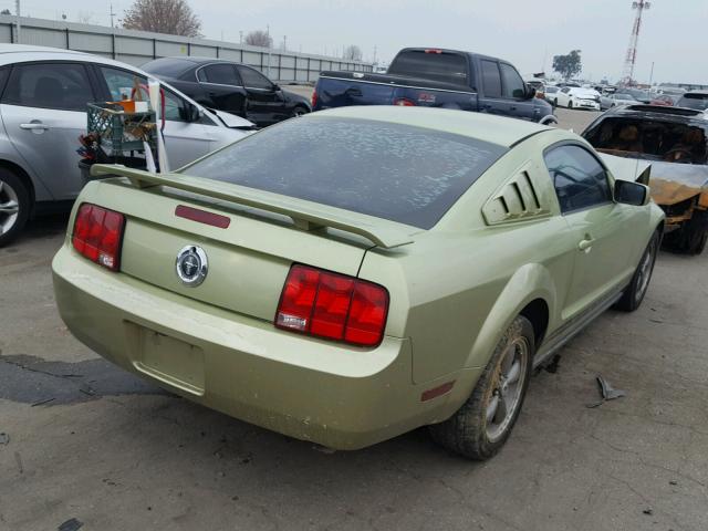 1ZVFT80N955172871 - 2005 FORD MUSTANG GREEN photo 4