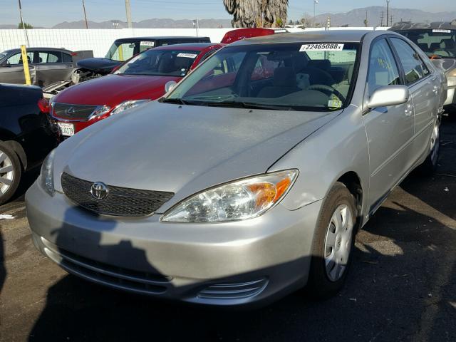 4T1BE32K94U380718 - 2004 TOYOTA CAMRY LE SILVER photo 2