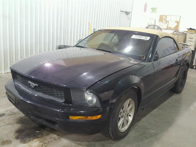 1ZVFT84N265108988 - 2006 FORD MUSTANG BLACK photo 2