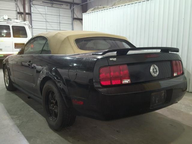 1ZVFT84N265108988 - 2006 FORD MUSTANG BLACK photo 3
