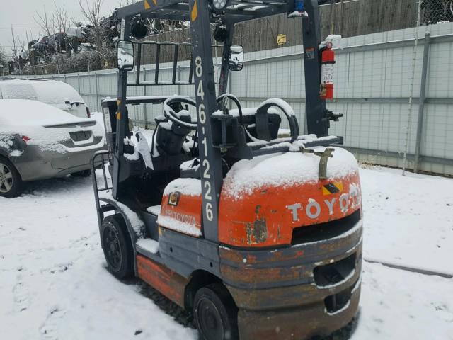 426FGCU2561053 - 1995 TOYOTA FORKLIFT ORANGE photo 3