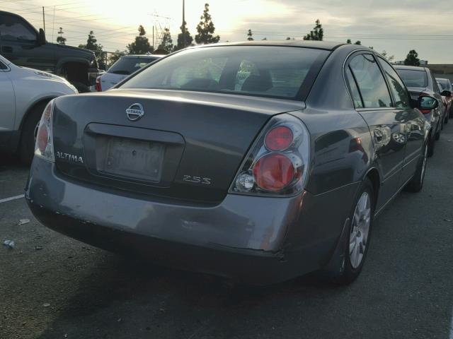 1N4AL11D55N911394 - 2005 NISSAN ALTIMA S GRAY photo 4