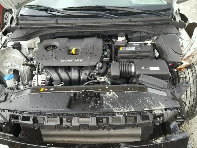 5NPD84LF9JH218864 - 2018 HYUNDAI ELANTRA SE GRAY photo 7