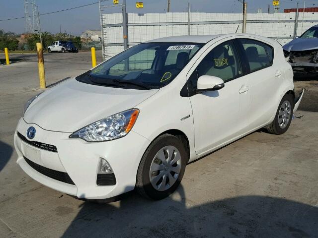 JTDKDTB32E1083941 - 2014 TOYOTA PRIUS C WHITE photo 2