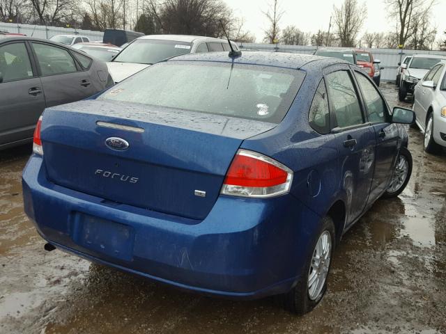 1FAHP35N58W274684 - 2008 FORD FOCUS SE BLUE photo 4