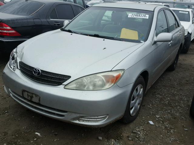 4T1BE32K53U722521 - 2003 TOYOTA CAMRY LE SILVER photo 2