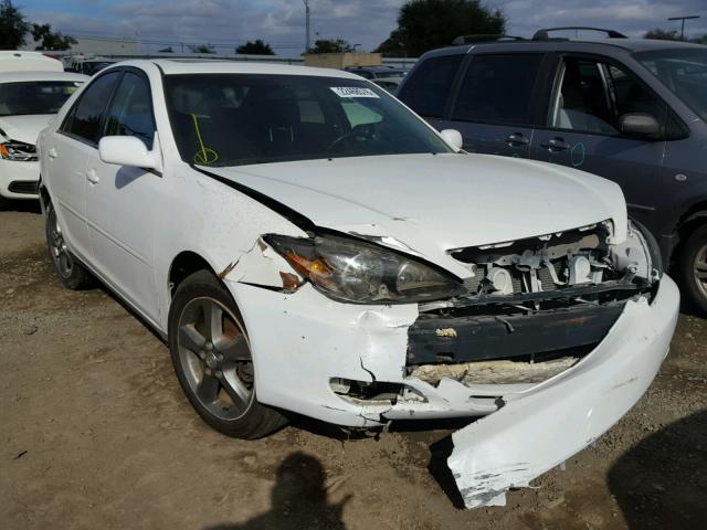 4T1BA30K65U041396 - 2005 TOYOTA CAMRY SE WHITE photo 1