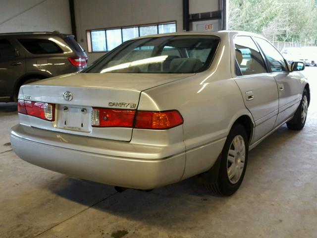 JT2BG22K9Y0470627 - 2000 TOYOTA CAMRY CE SILVER photo 4