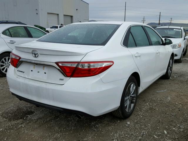 4T1BF1FK3HU747520 - 2017 TOYOTA CAMRY LE WHITE photo 4