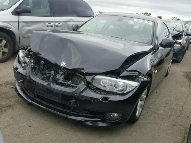 WBAKE3C57BE559051 - 2011 BMW 328 I BLACK photo 2