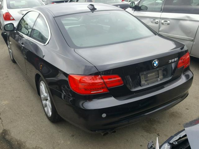 WBAKE3C57BE559051 - 2011 BMW 328 I BLACK photo 3