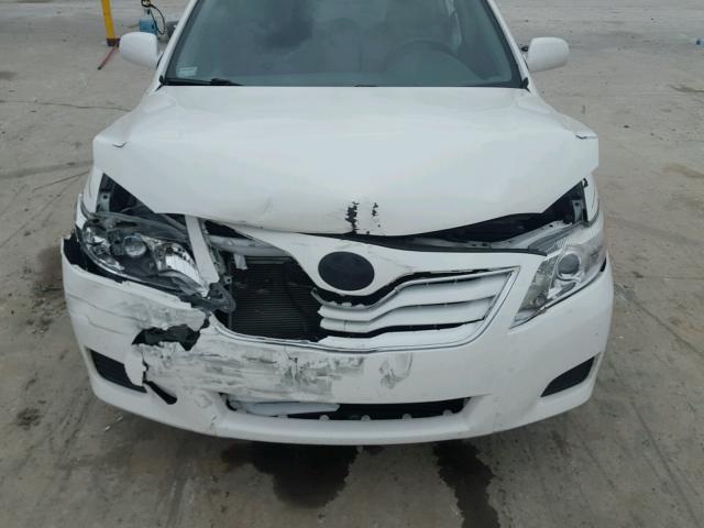 4T1BF3EK7BU589574 - 2011 TOYOTA CAMRY BASE WHITE photo 7