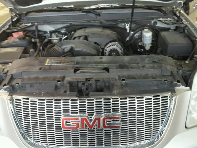 1GKUCCE01AR280371 - 2010 GMC YUKON SLT SILVER photo 7