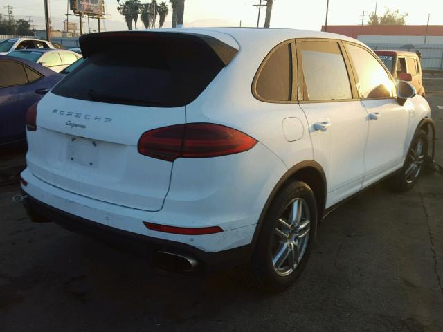 WP1AA2A29GKA13128 - 2016 PORSCHE CAYENNE WHITE photo 4