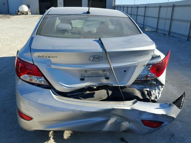 KMHCT4AE3DU508821 - 2013 HYUNDAI ACCENT GLS SILVER photo 9