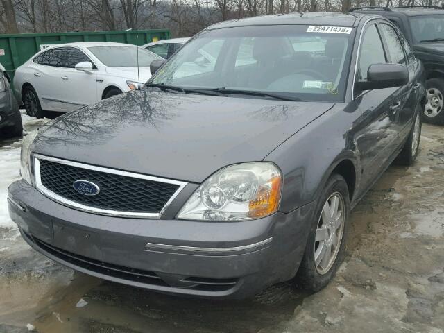 1FAFP26135G142459 - 2005 FORD FIVE HUNDR GRAY photo 2