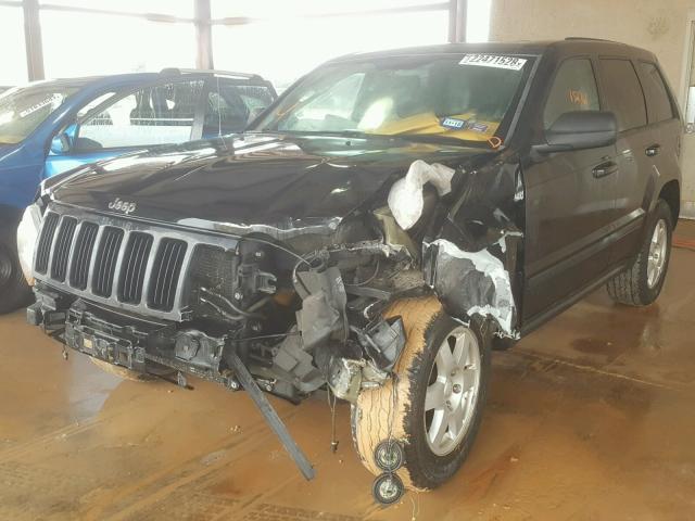 1J8GR48K98C247070 - 2008 JEEP GRAND CHER BLACK photo 2