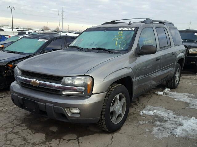 1GNET16M566115283 - 2006 CHEVROLET TRAILBLAZE GRAY photo 2