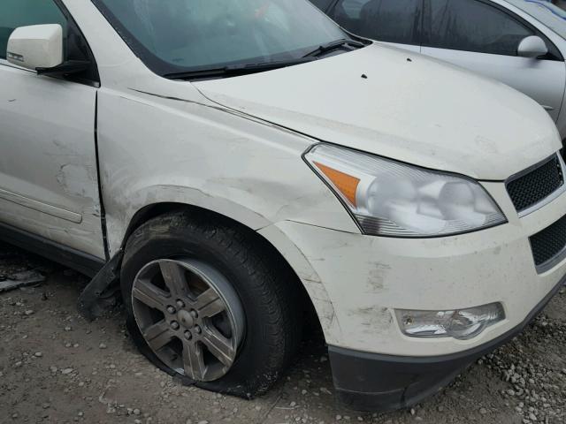 1GNLRGED9AJ262819 - 2010 CHEVROLET TRAVERSE L WHITE photo 10