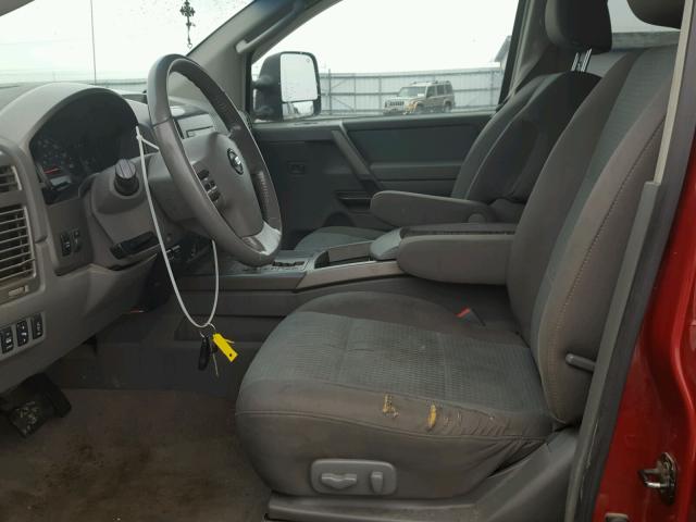 1N6AA07B55N507928 - 2005 NISSAN TITAN XE RED photo 5