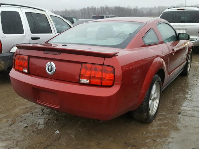 1ZVHT80N675351171 - 2007 FORD MUSTANG RED photo 4