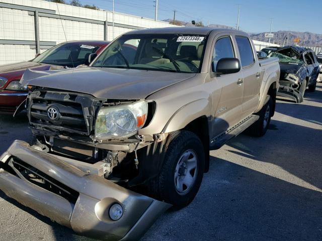 5TELU42N76Z284849 - 2006 TOYOTA TACOMA DOU GOLD photo 2