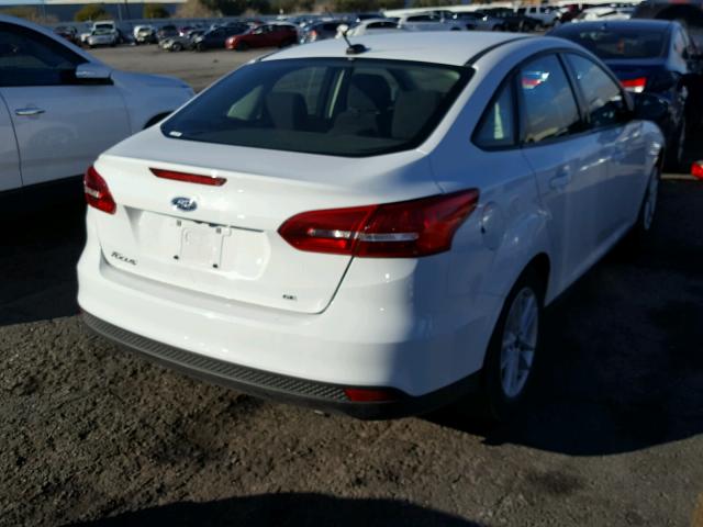 1FADP3F23HL286109 - 2017 FORD FOCUS SE WHITE photo 4