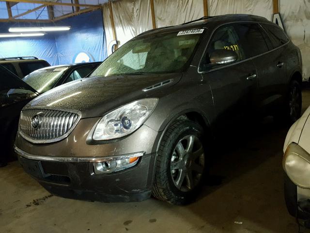 5GALVBED4AJ132150 - 2010 BUICK ENCLAVE CX BROWN photo 2