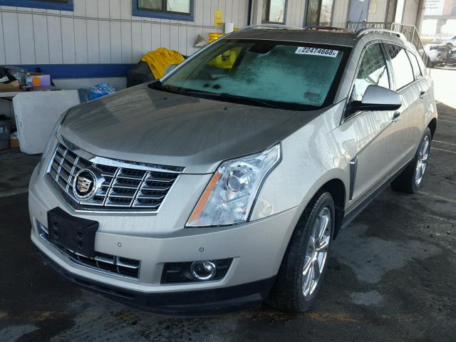 3GYFNCE37FS614779 - 2015 CADILLAC SRX PERFOR GOLD photo 2