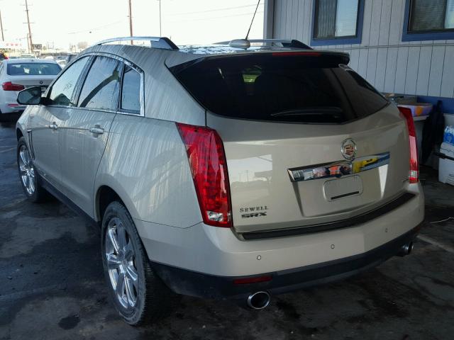 3GYFNCE37FS614779 - 2015 CADILLAC SRX PERFOR GOLD photo 3