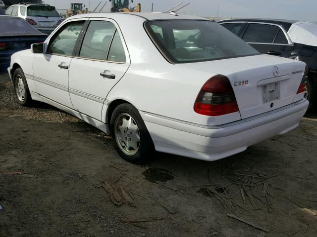 WDBHA24G8YA826506 - 2000 MERCEDES-BENZ C 230 WHITE photo 3